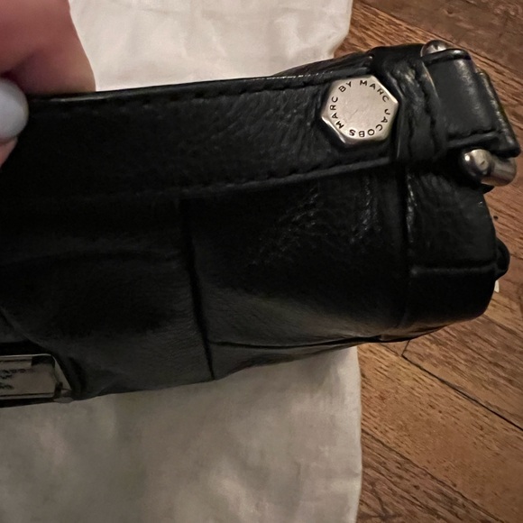 Marc by Marc Jacobs black leather stitch wide shoulder bag / medium size - Picture 11 of 11